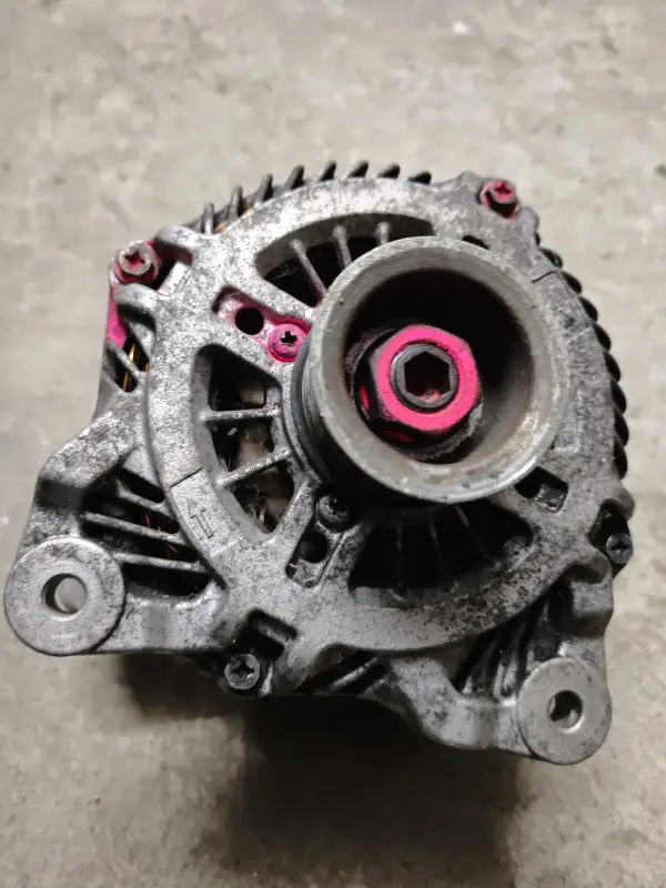 Генератор Mitsubishi 210A, Espace IV, Laguna II, VelSatis A004TJ0391,8200477100