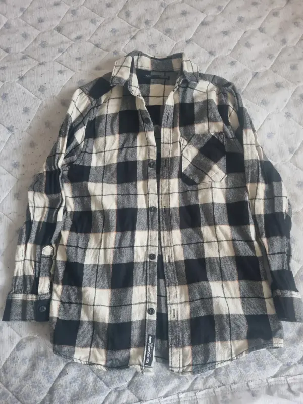 Тёплая рубашка для мальчика 7-8 лет в отличном состоянии