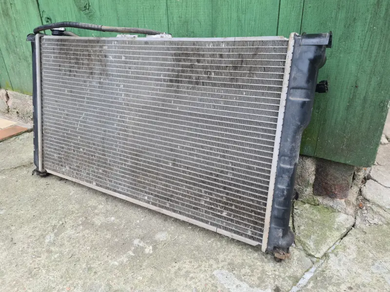 Основной радиатор охлаждения Kia Clarus