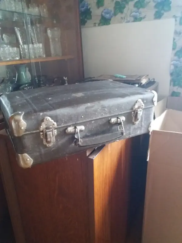 старинный чемодан