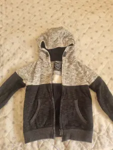 Свитер для мальчика 6-7 лет