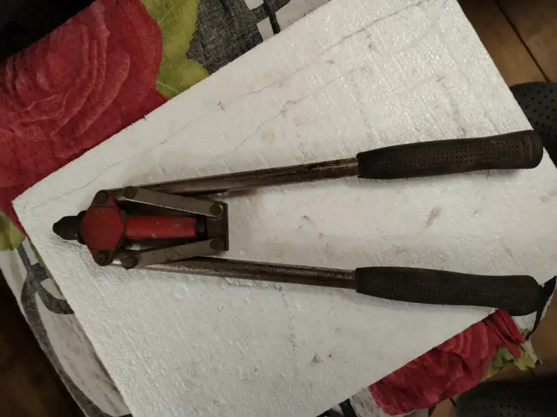 Заклепочник