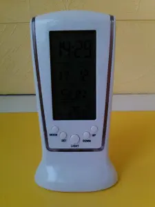 Часы-будильник