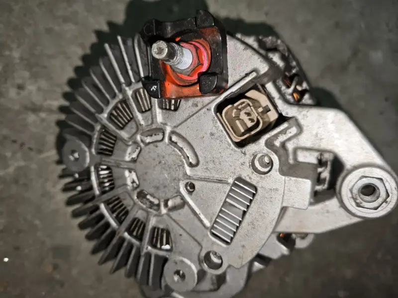 Генератор Mitsubishi 210A, Espace IV, Laguna II, VelSatis A004TJ0391,8200477100