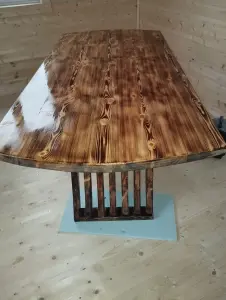 Обеденный стол