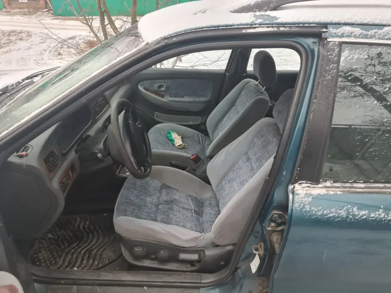 Сиденье переднее левое Kia Clarus