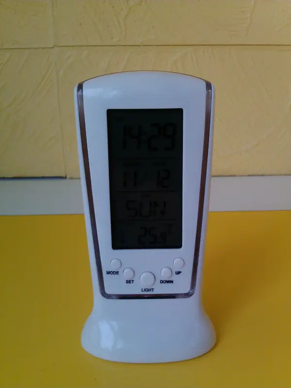 Часы-будильник