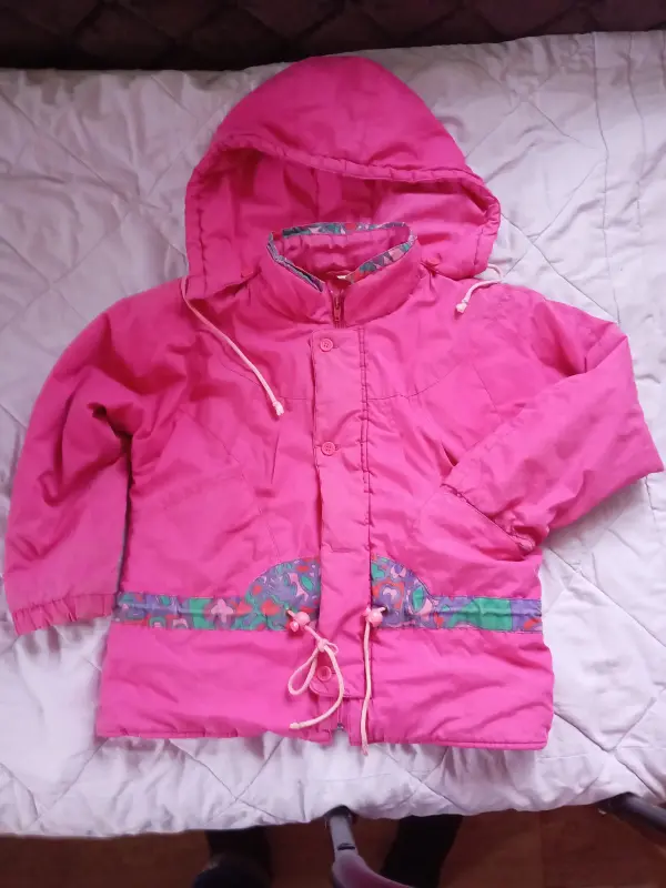 Куртка на 7-9 лет