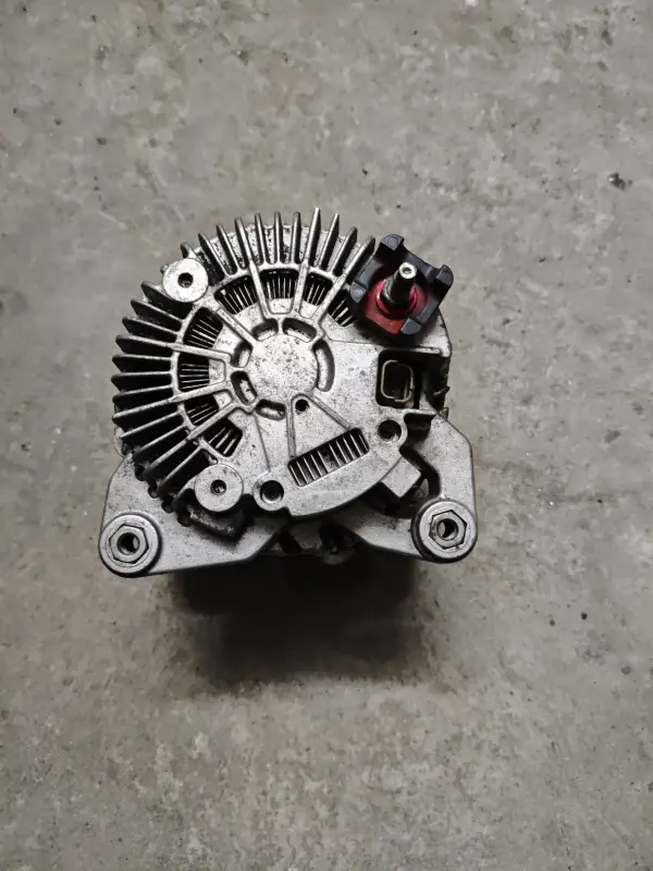 Генератор Mitsubishi 210A, Espace IV, Laguna II, VelSatis A004TJ0391,8200477100