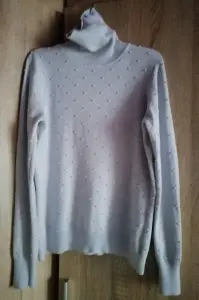 Нежно-голубой гольф