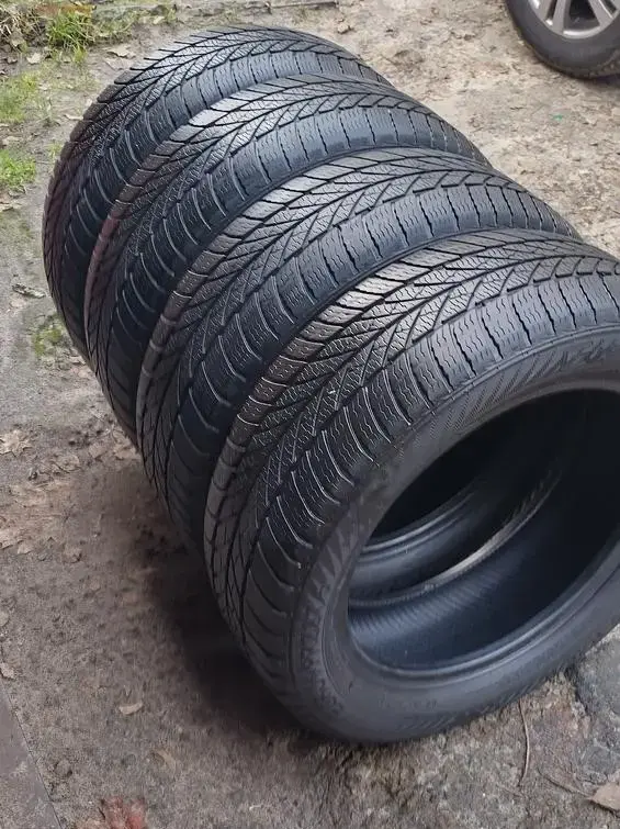 Зимние шины GISLAVED 205/55 R16 (4 шт.)