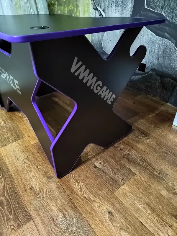 Стол компьютерный