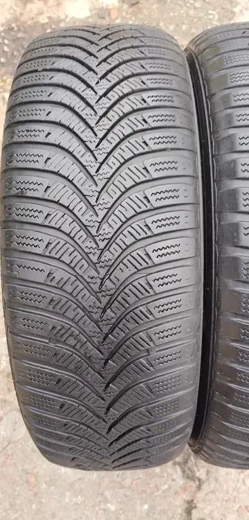 Зимняя резина HANKOOK 195/65 R15 (2 шт.)