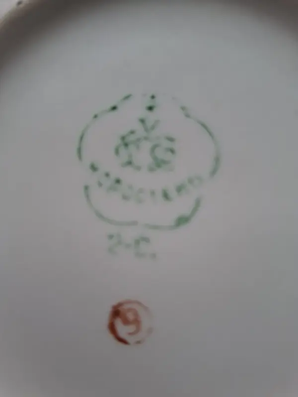 Чайник фарфоровый