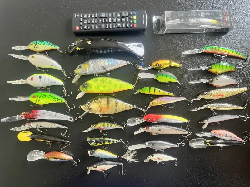 воблеры + ящик + коробки + мелочёвка - обмен