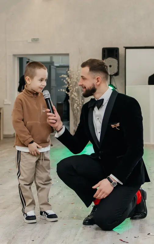 Ведущий Алексей Жилич