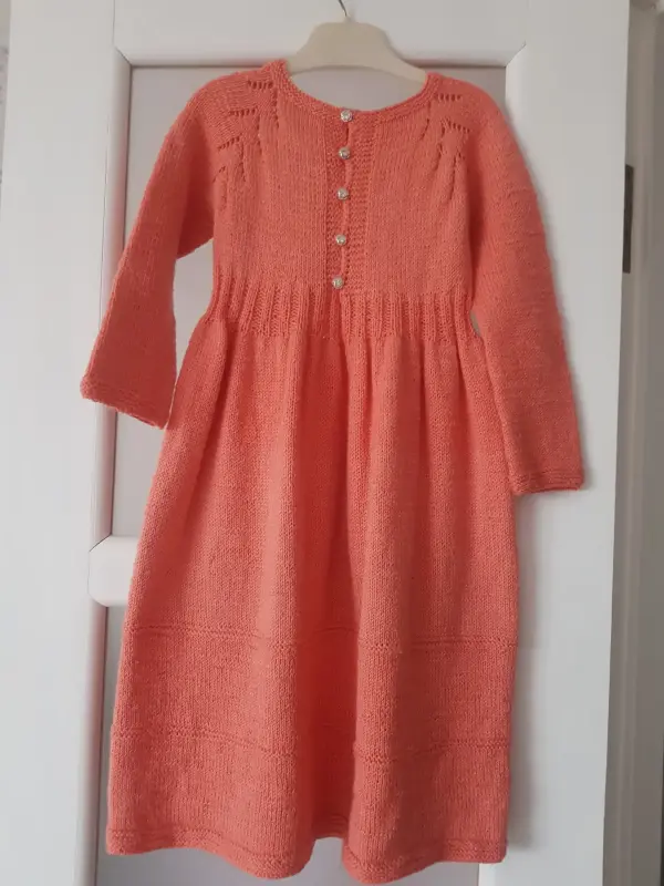 вязаное платье ручной работы