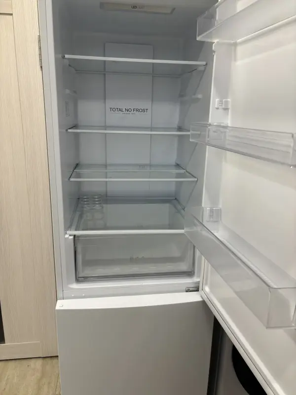 Холодильник HAlER