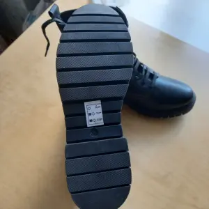 Женские деми ботинки.