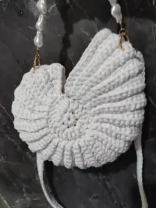 Сумочка "Ракушка" белая