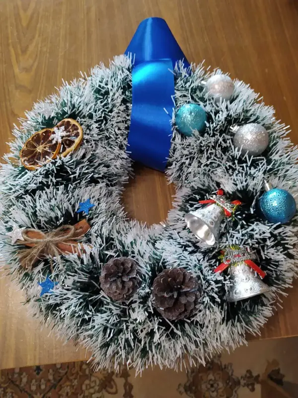 Венок рождественский ручной работы