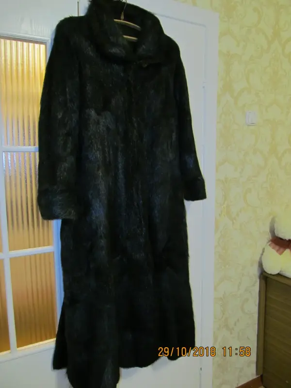Шуба женская, мех нутрия, размер 50