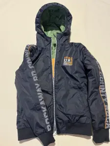 Двухсторонняя куртка на мальчика