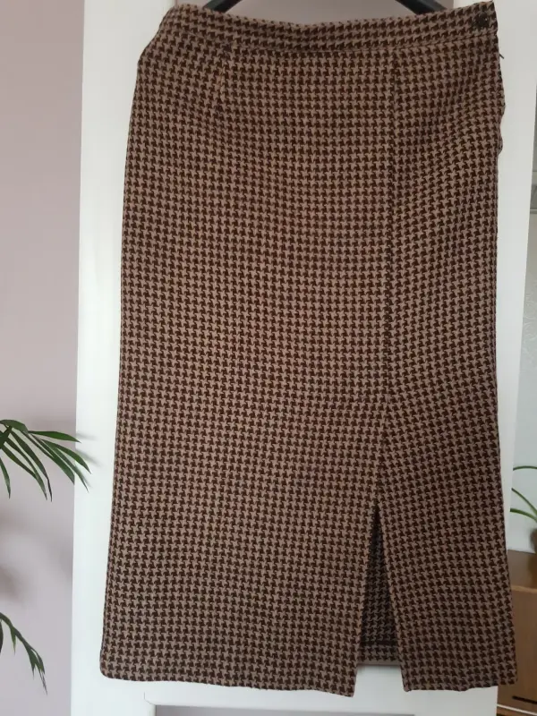 осенне-зимний комплект: юбка+шарф.