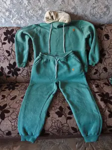 Спортивный женский костюм на флисе теплый