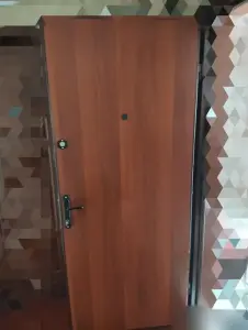 Входная металлическая дверь....