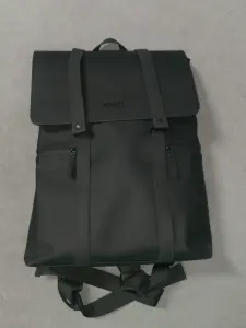 Стильный рюкзак из экокожи в идеальном состоянии