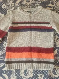 Свитер для мальчика 6-7 лет