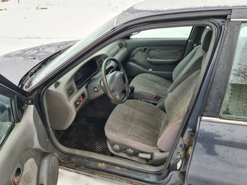 Сиденье переднее левое Kia Clarus