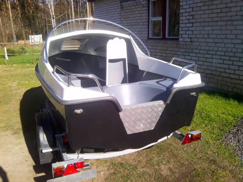 Катер Меридиан М-425К (каюта)