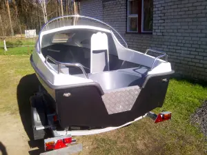 Катер Меридиан М-425К (каюта)