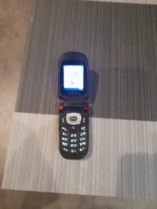 Мобильный телефон