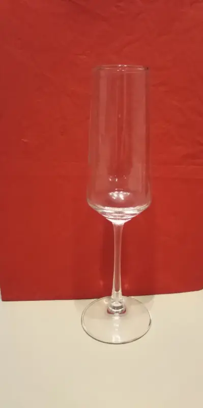 Бокалы для шампанского-12шт.,новые,в коробках