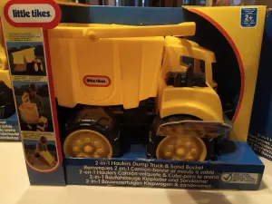 Машинка трансформер Литл Тайкс Самосвал ,+2,для игры дома и на улице