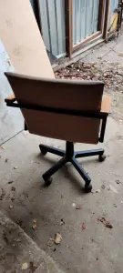 Офисная мебель: стулья  , столы компьютерные, шкафы..