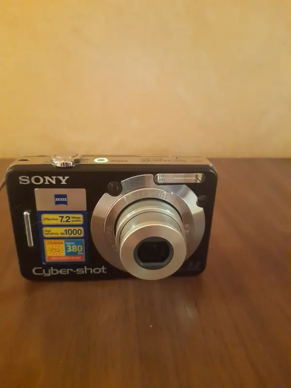 Фотаппарат с объективом Карл Цейс