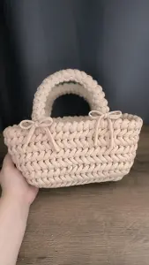 Сумка вязаная из трикотажной пряжи