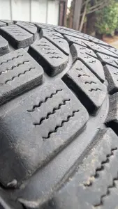 Резина зимняя с дисками 205/55r16Dayton