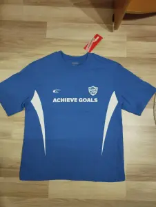 Футболка р-р 48(M)- 50(L)-новая.