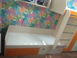Двухъярусная кровать + стол