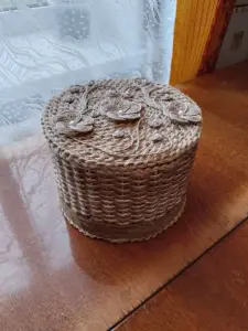 Шкатулка круглая из джута