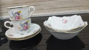 Польский фарфор: 2 чайные пары + 2 салатника