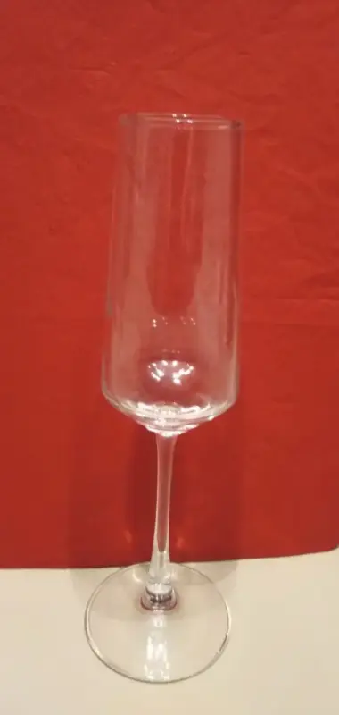 Бокалы для шампанского-12шт.,новые,в коробках