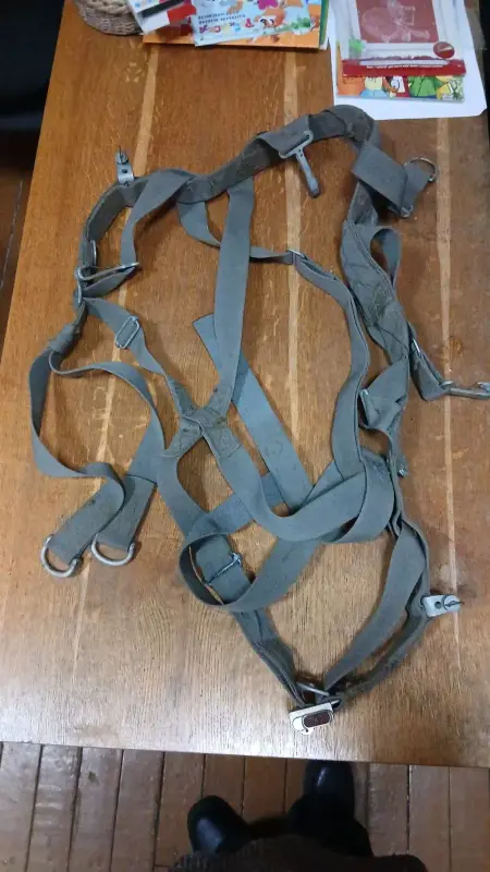 Подвесная система парашюта