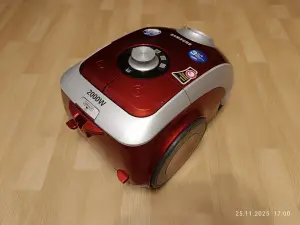 Пылесос Samsung SC 6260. Мощность 2000 вт.