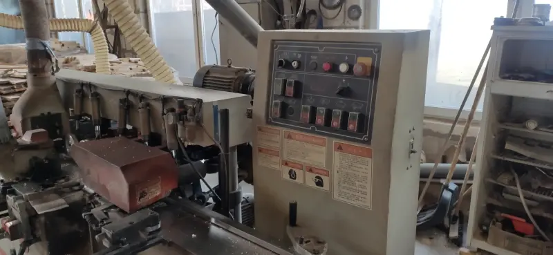 Четырехсторонний строгальный станок